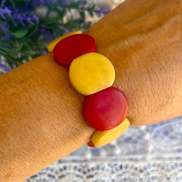 Sustainable Eco-friendly Tagua Nut Stretch Bracelet - Picture 1 of 10